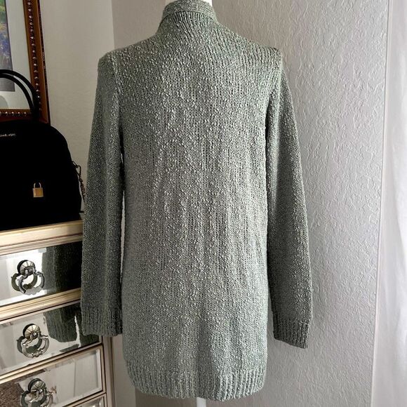 Barefoot Dreams Sage green cardigan - Picture 3 of 8